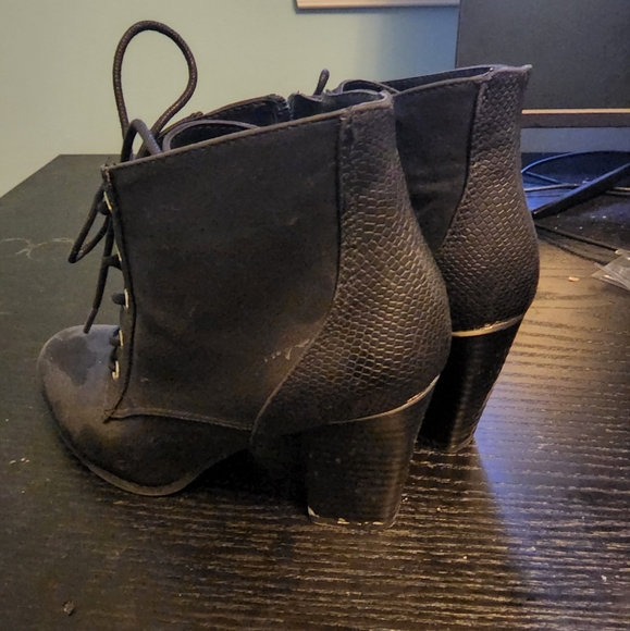 Spring lace up booties - Picture 2 of 3